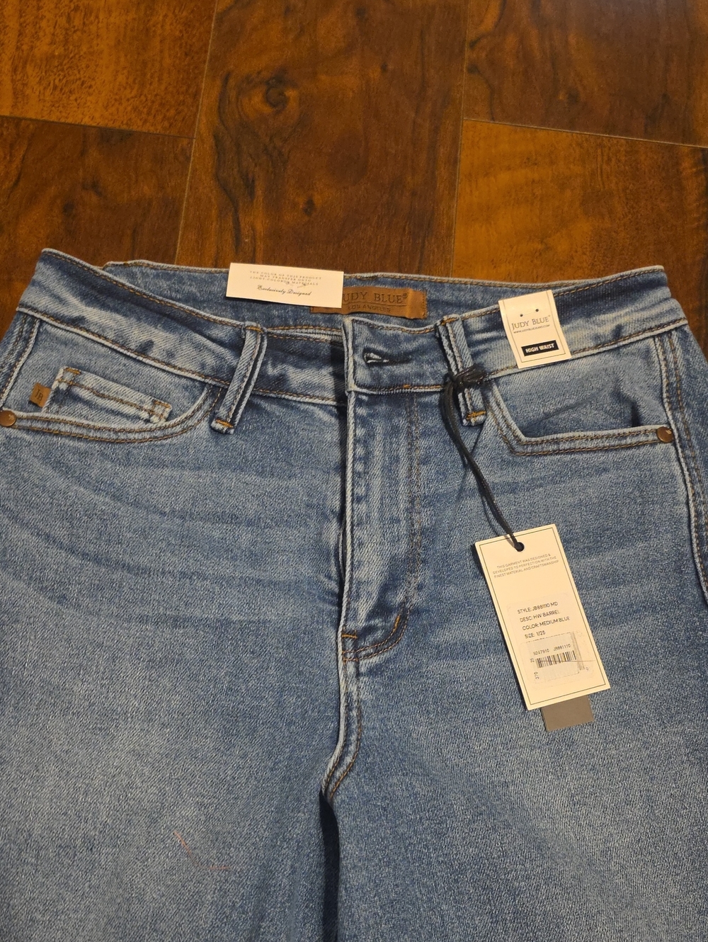 Judy Blue High Rise Barrell Jeans - Picture 6 of 7